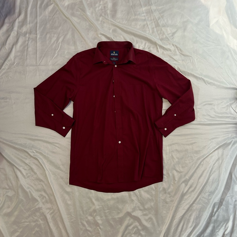 Stafford Travel Easy-Care Dress Shirt – Red (16 32/33 Regular Fit)